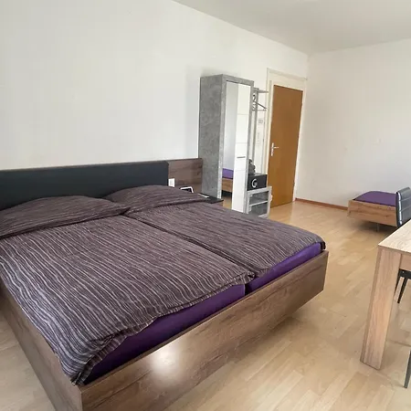 Hostal Walters Entrelagos