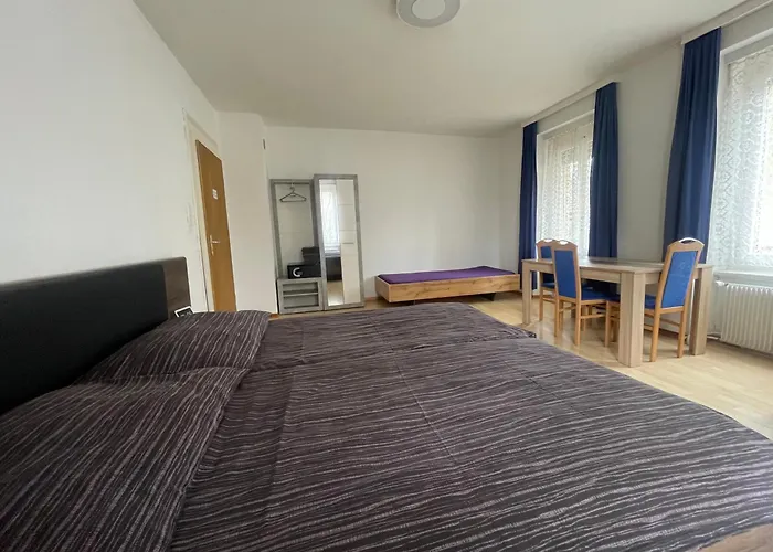 Walters Hostal Entrelagos